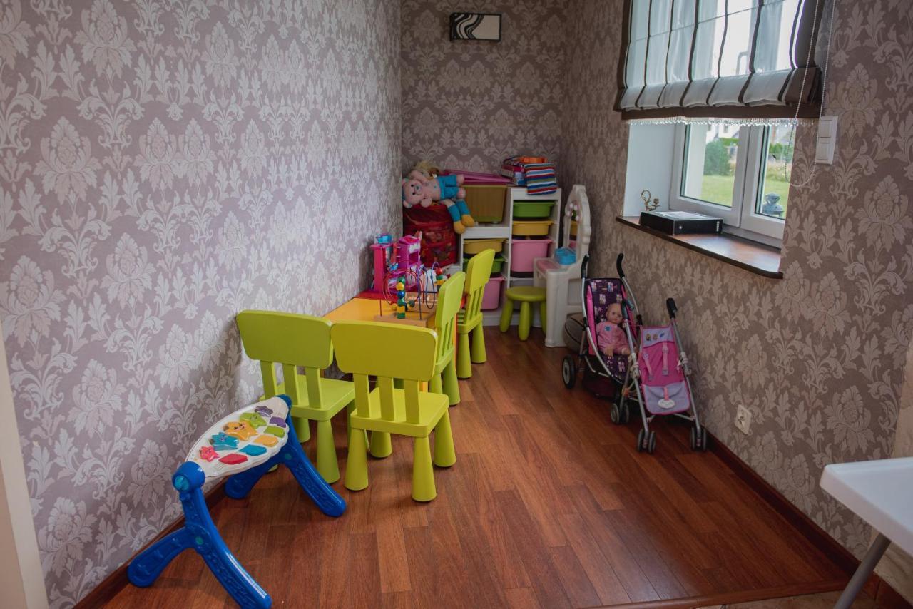 Dworek Debina - Idealny Dla Rodzin I Przyjaciol - Wspolna Sala Do Biesiadowania , Plaza Przyjazna Psom Exteriér fotografie
